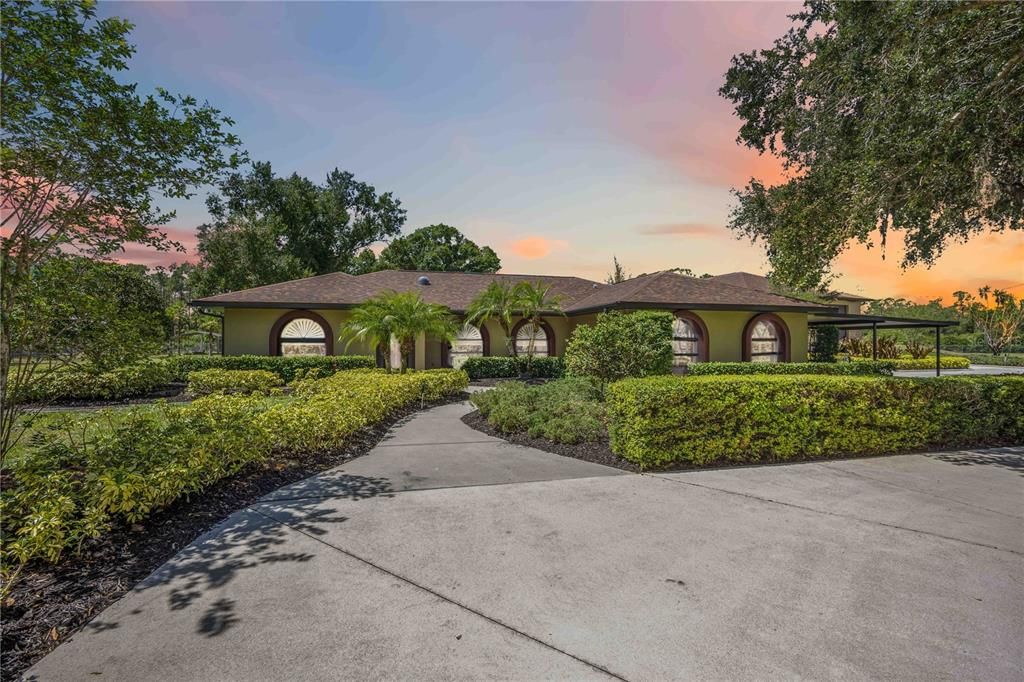 For Sale: $1,249,900 (3 beds, 2 baths, 2603 Square Feet)