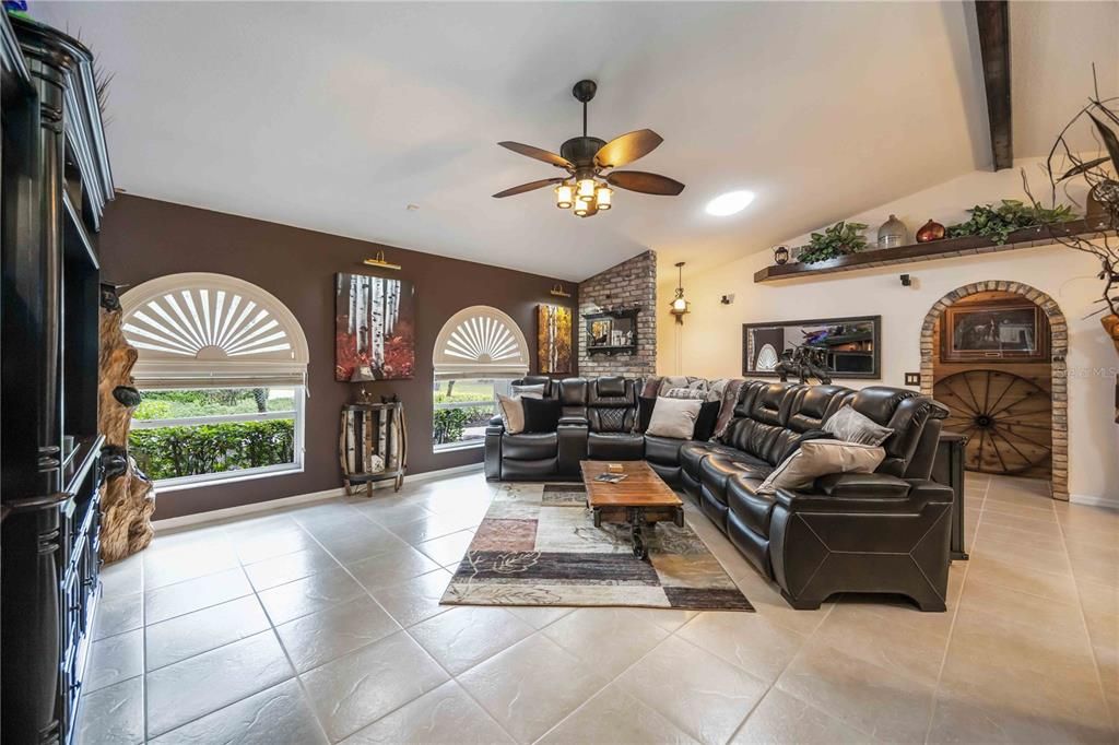 For Sale: $1,249,900 (3 beds, 2 baths, 2603 Square Feet)