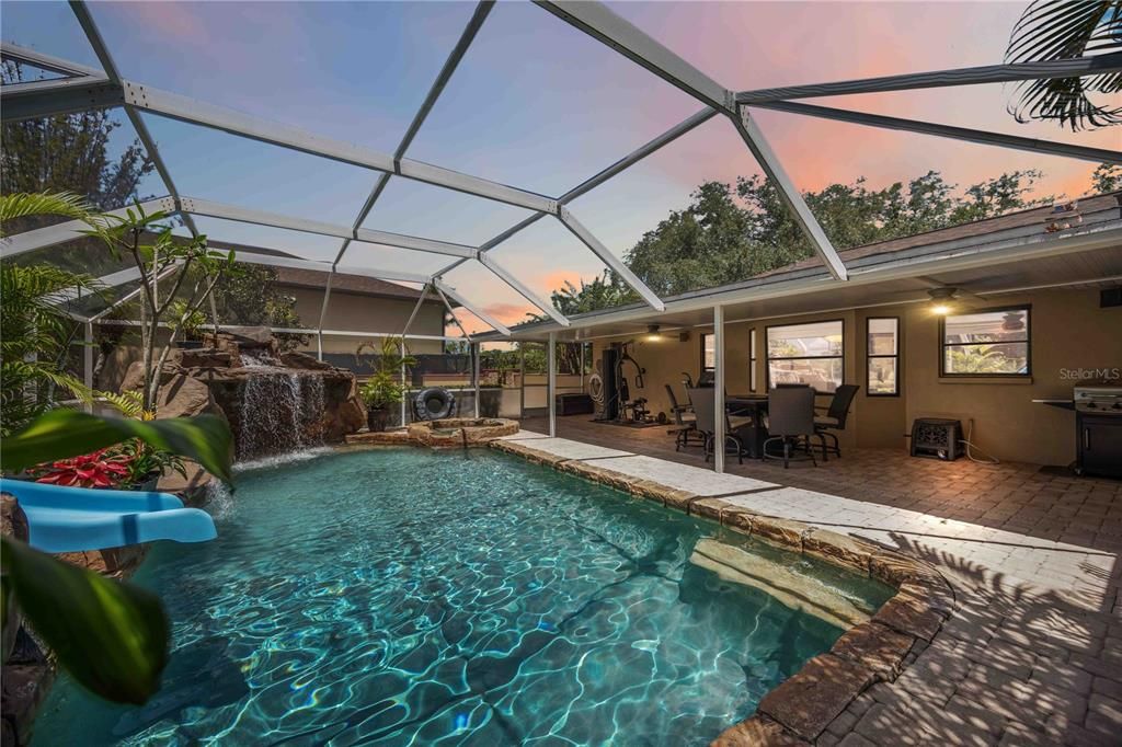 For Sale: $1,249,900 (3 beds, 2 baths, 2603 Square Feet)