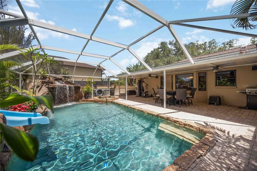 For Sale: $1,249,900 (3 beds, 2 baths, 2603 Square Feet)