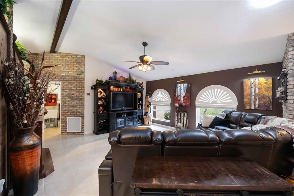 For Sale: $1,249,900 (3 beds, 2 baths, 2603 Square Feet)