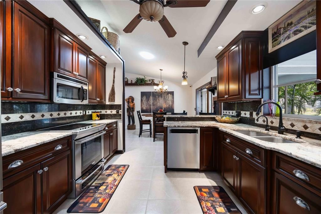 For Sale: $1,249,900 (3 beds, 2 baths, 2603 Square Feet)