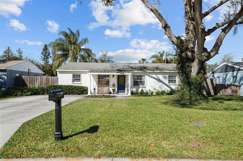 Recently Sold: $649,995 (4 beds, 2 baths, 1800 Square Feet)