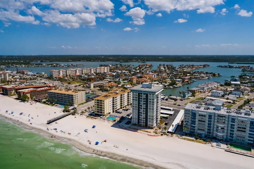 待售: $650,000 (2 贝兹, 2 浴室, 1450 平方英尺)