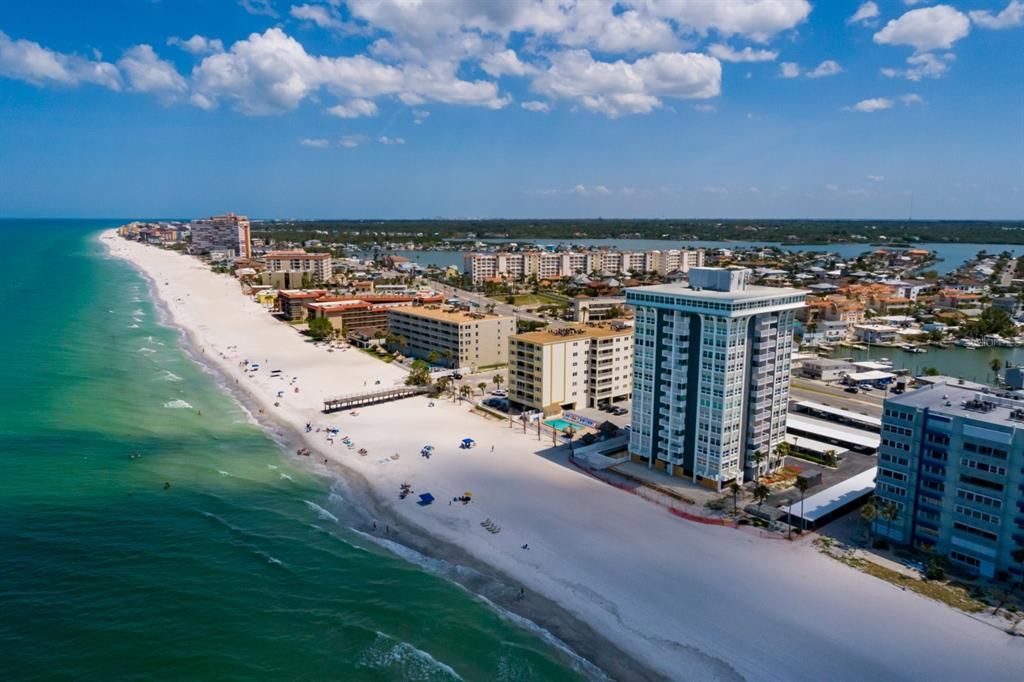 待售: $650,000 (2 贝兹, 2 浴室, 1450 平方英尺)