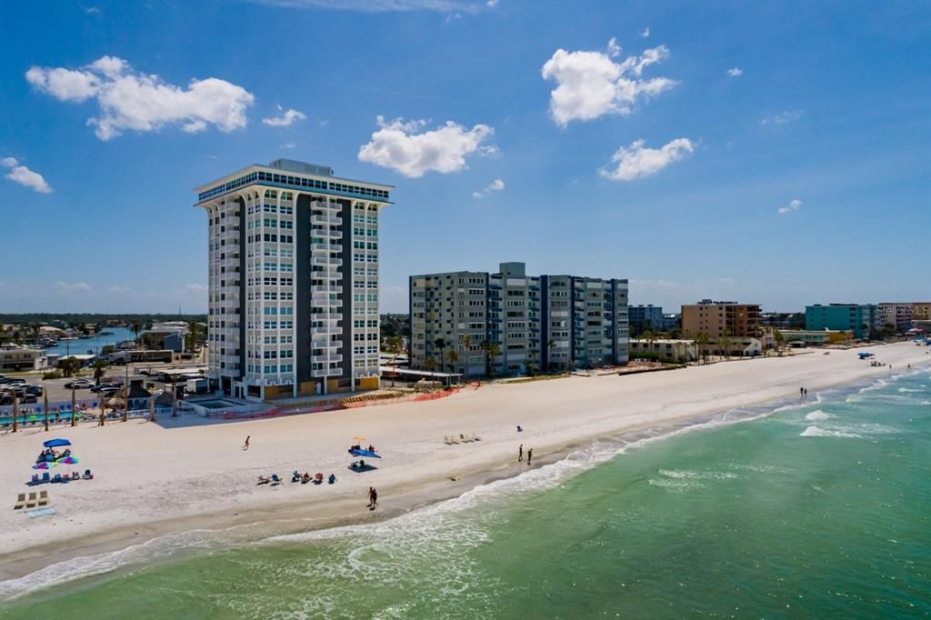 待售: $650,000 (2 贝兹, 2 浴室, 1450 平方英尺)