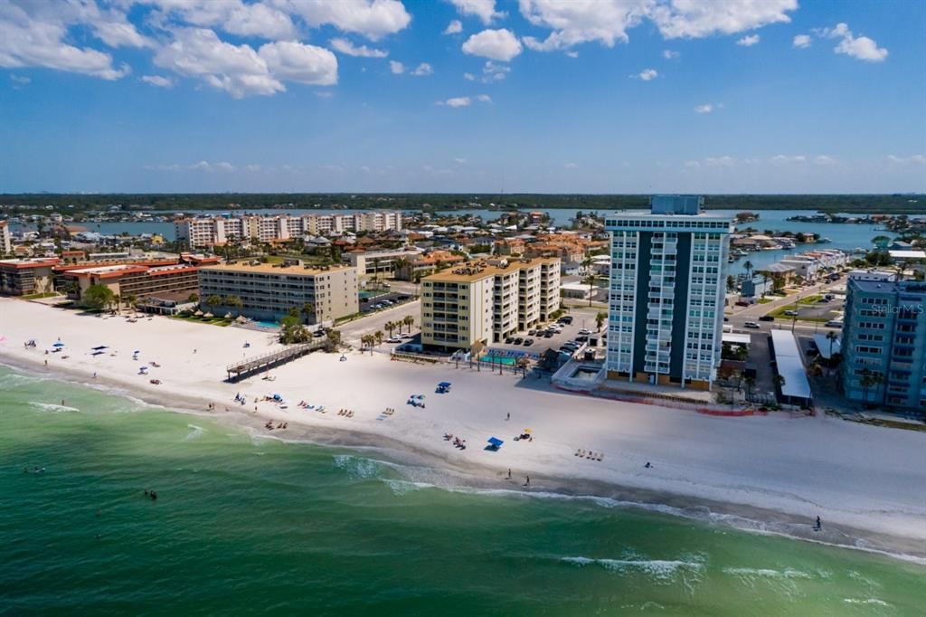 待售: $650,000 (2 贝兹, 2 浴室, 1450 平方英尺)