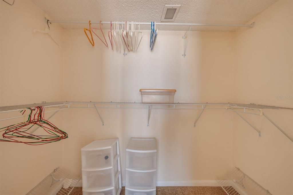 待售: $650,000 (2 贝兹, 2 浴室, 1450 平方英尺)