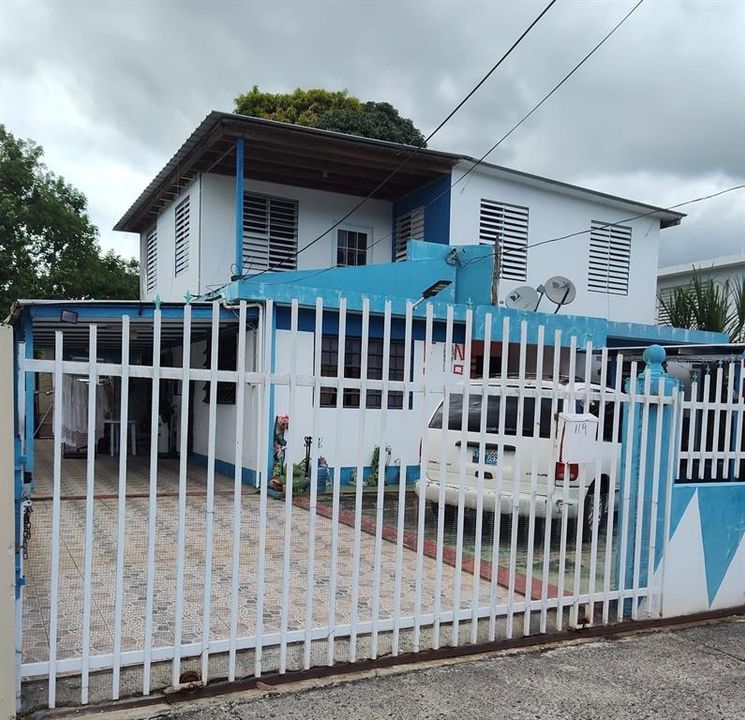Vendido Recientemente: $135,000 (3 camas, 3 baños, 2953 Pies cuadrados)