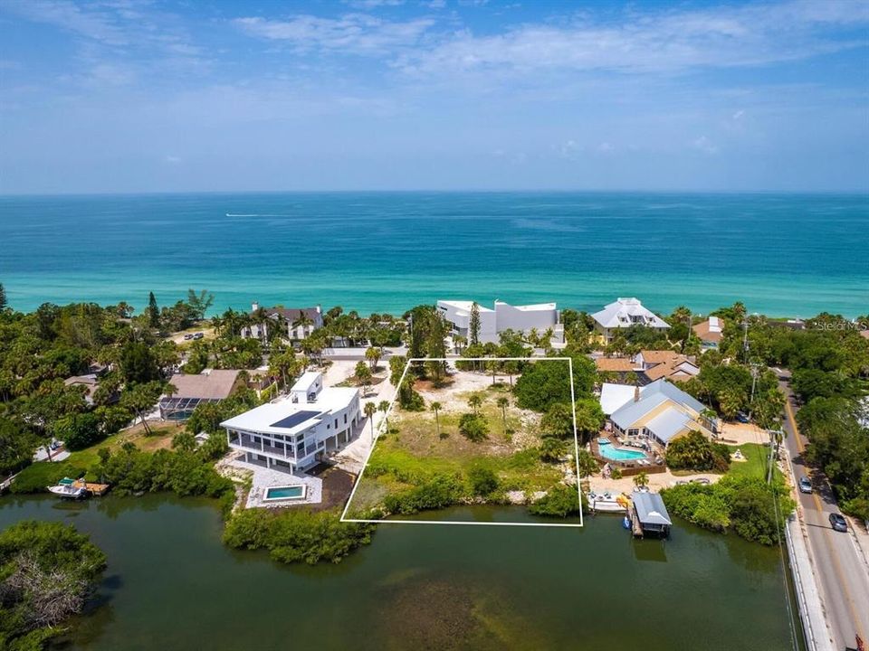 待售: $1,750,000 (0.98 acres)