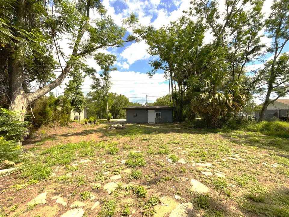 Active With Contract: $147,000 (2 beds, 1 baths, 832 Square Feet)