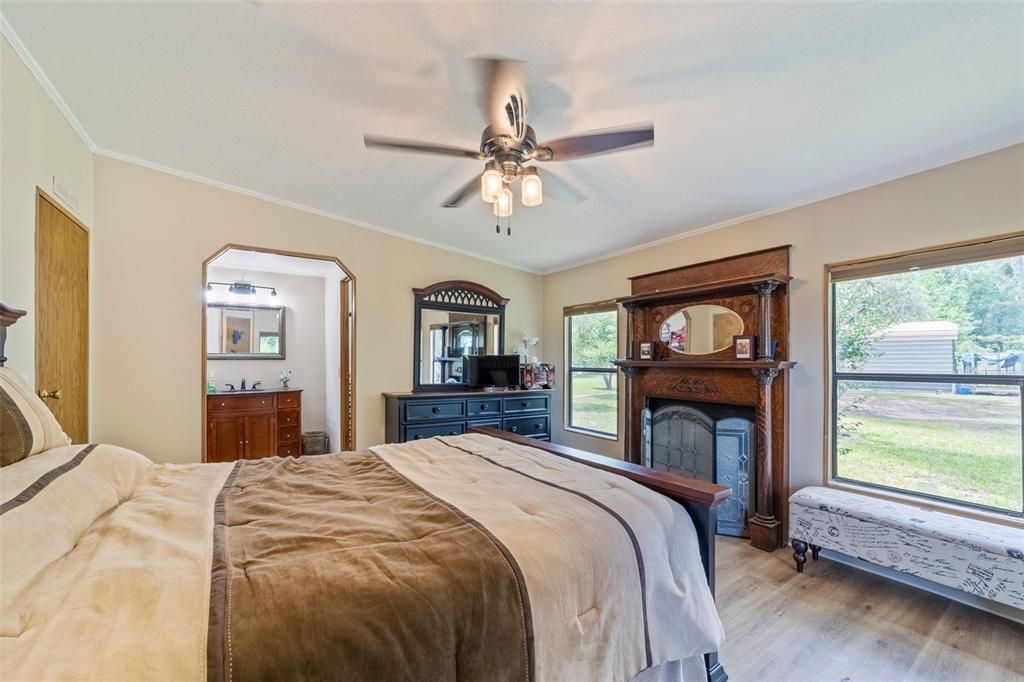 Active With Contract: $535,000 (4 beds, 3 baths, 1718 Square Feet)