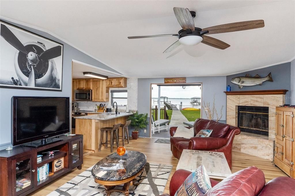 Active With Contract: $535,000 (4 beds, 3 baths, 1718 Square Feet)