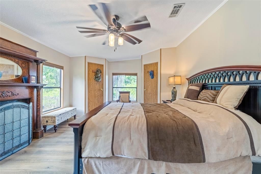 Active With Contract: $535,000 (4 beds, 3 baths, 1718 Square Feet)