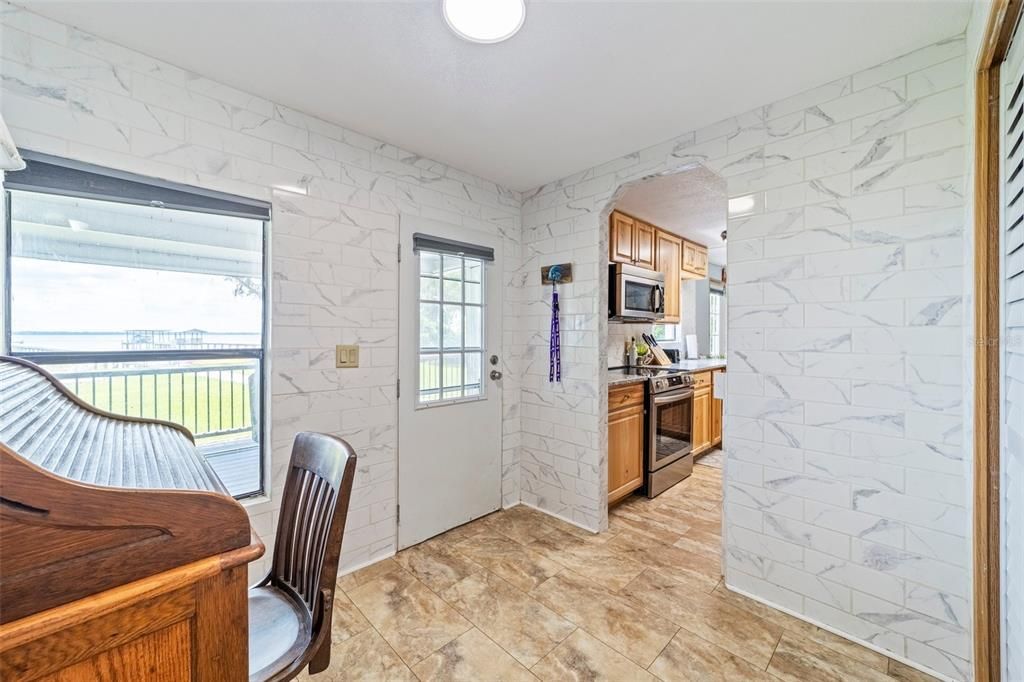 Active With Contract: $535,000 (4 beds, 3 baths, 1718 Square Feet)