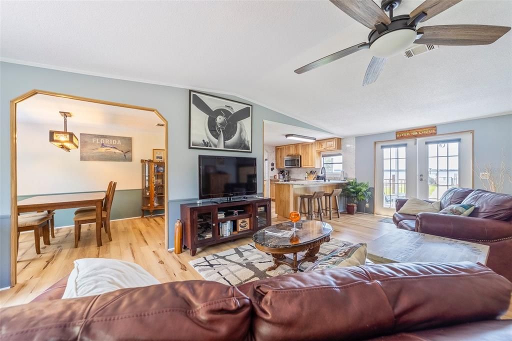 Active With Contract: $535,000 (4 beds, 3 baths, 1718 Square Feet)