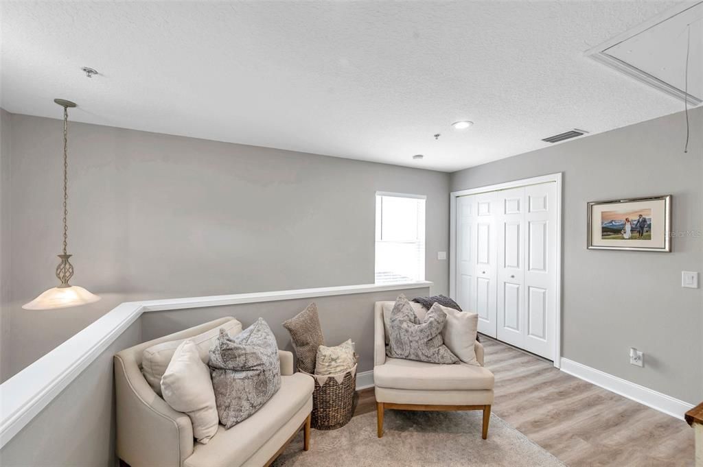 For Sale: $359,000 (3 beds, 3 baths, 1793 Square Feet)