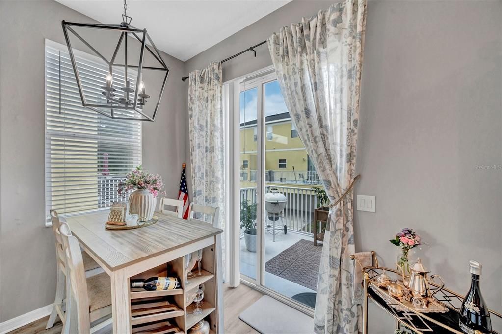 For Sale: $359,000 (3 beds, 3 baths, 1793 Square Feet)