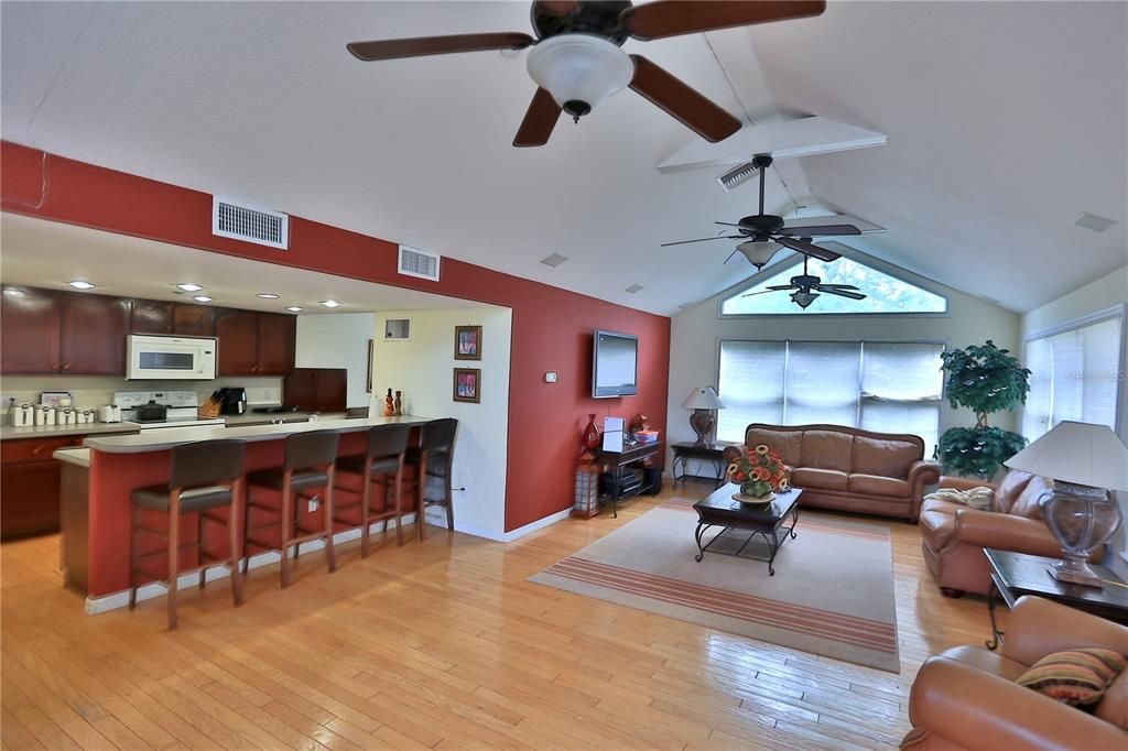 For Sale: $2,550,000 (3 beds, 3 baths, 3673 Square Feet)