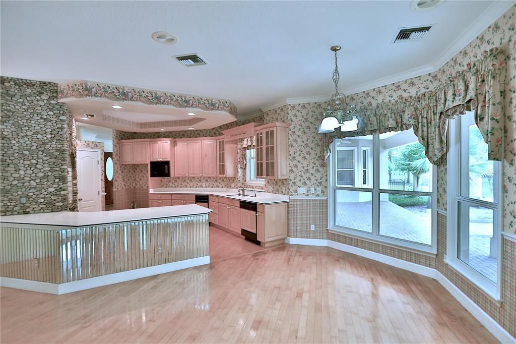 For Sale: $2,550,000 (3 beds, 3 baths, 3673 Square Feet)