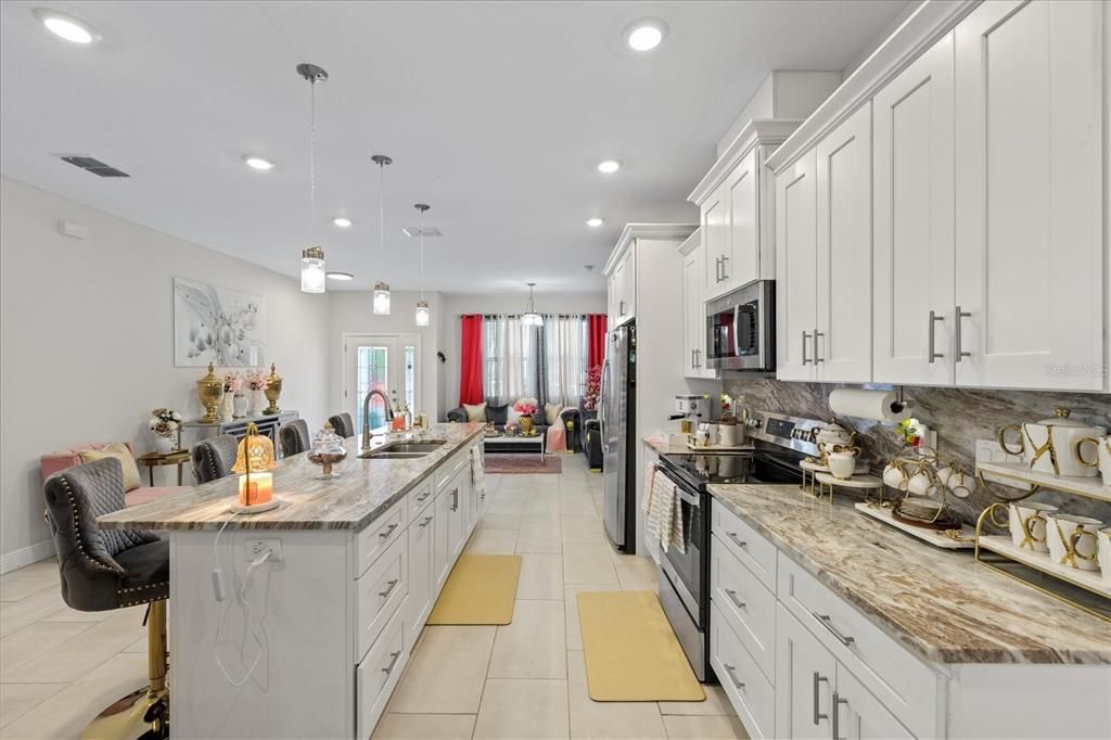 For Sale: $525,000 (4 beds, 2 baths, 1853 Square Feet)