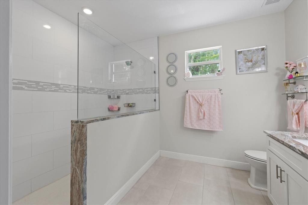 For Sale: $525,000 (4 beds, 2 baths, 1853 Square Feet)