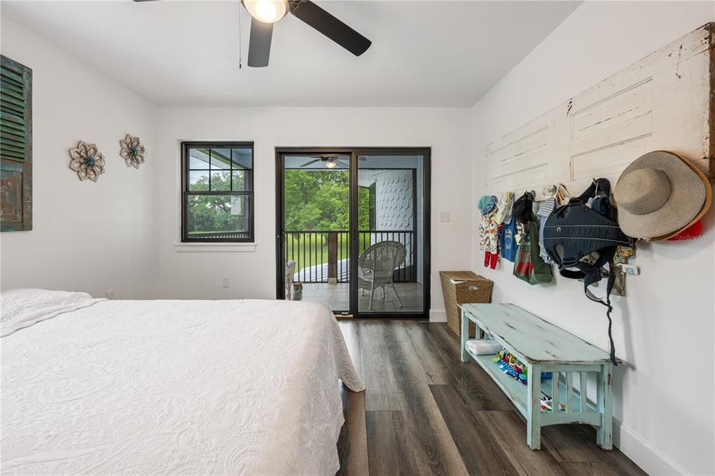 待售: $1,300,000 (6 贝兹, 5 浴室, 3647 平方英尺)