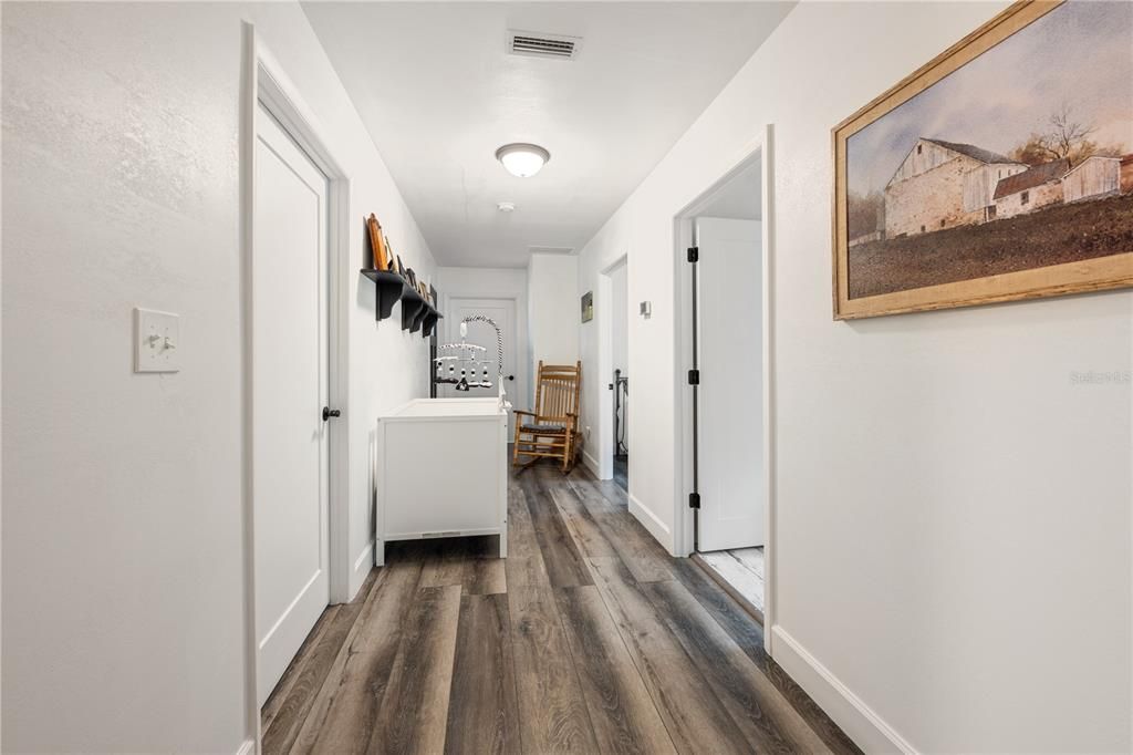 待售: $1,300,000 (6 贝兹, 5 浴室, 3647 平方英尺)