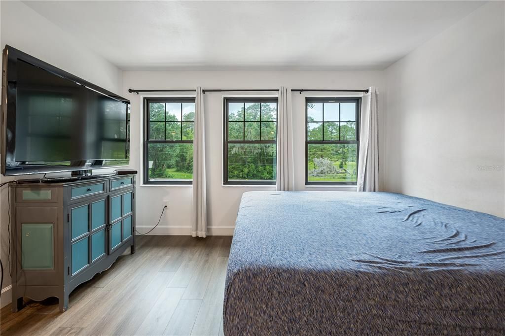 待售: $1,300,000 (6 贝兹, 5 浴室, 3647 平方英尺)