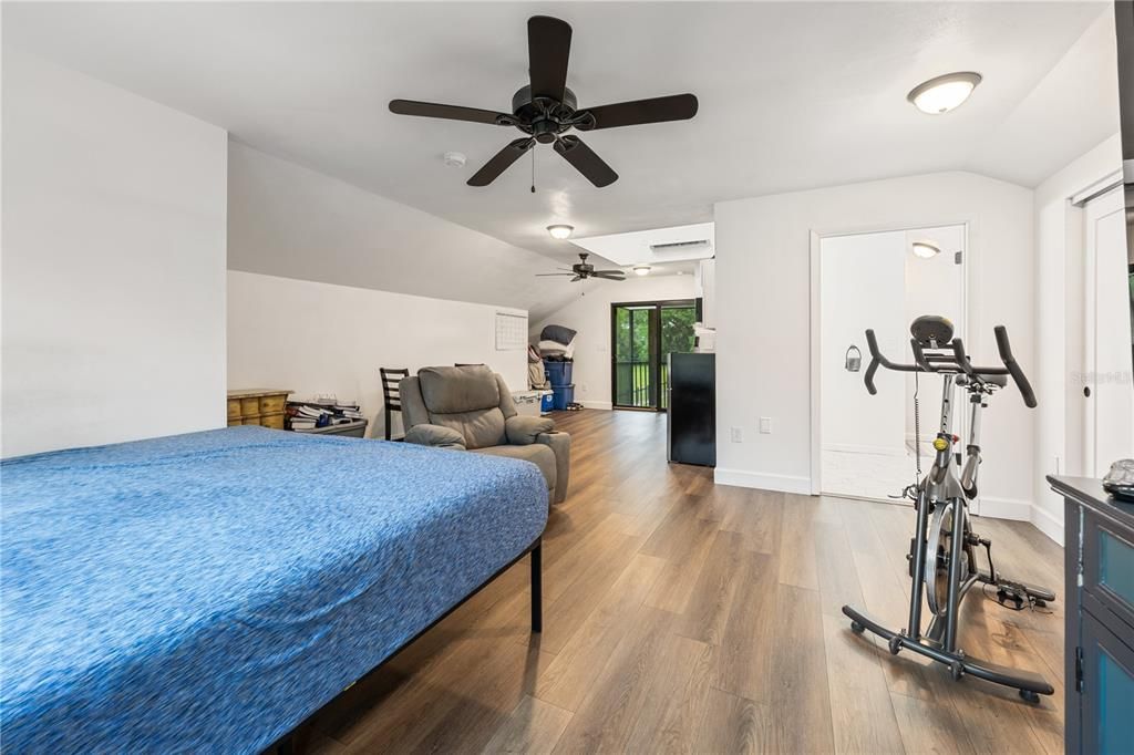 待售: $1,300,000 (6 贝兹, 5 浴室, 3647 平方英尺)