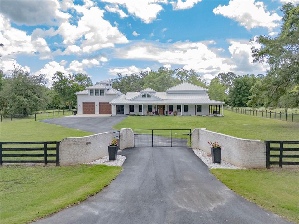 待售: $1,300,000 (6 贝兹, 5 浴室, 3647 平方英尺)