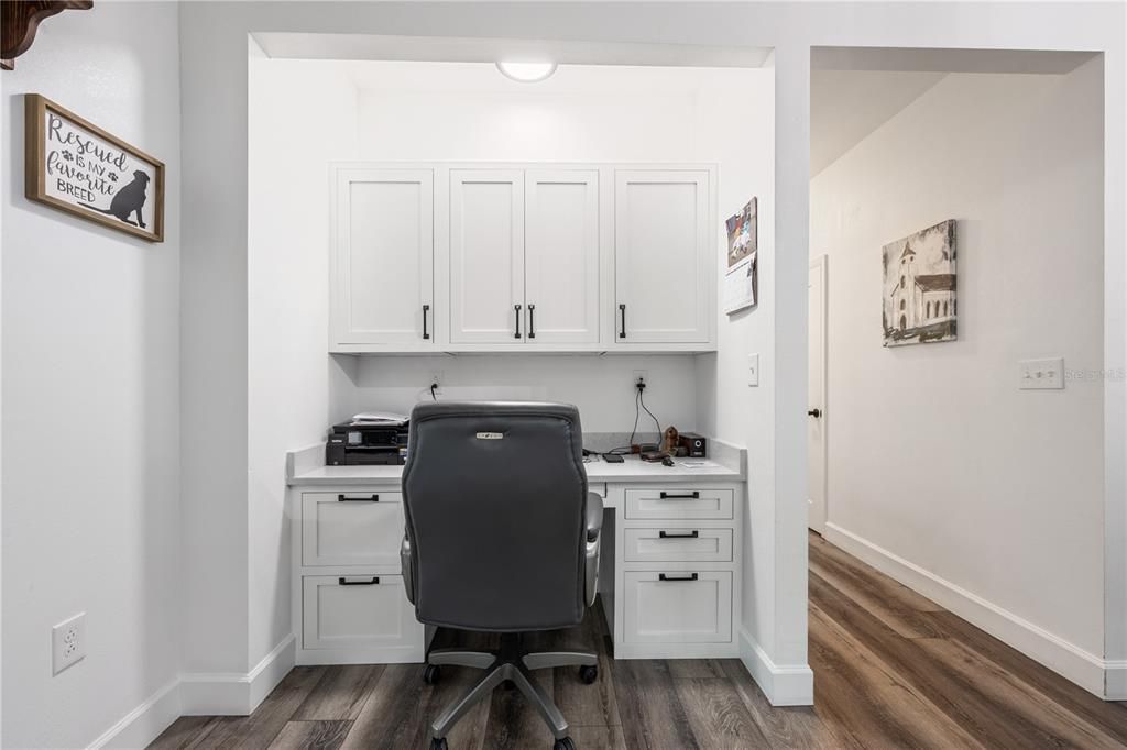 待售: $1,300,000 (6 贝兹, 5 浴室, 3647 平方英尺)