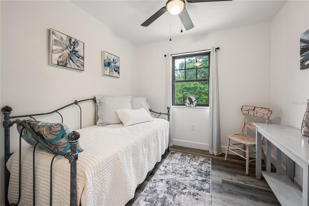 待售: $1,300,000 (6 贝兹, 5 浴室, 3647 平方英尺)