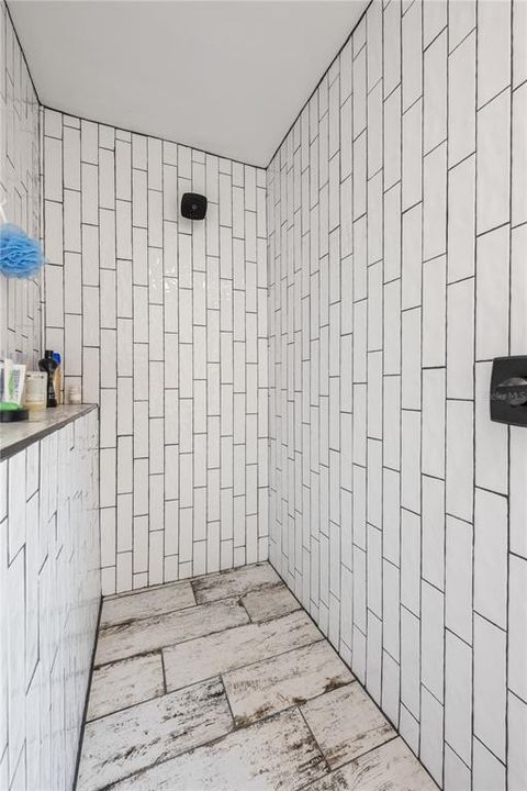 待售: $1,300,000 (6 贝兹, 5 浴室, 3647 平方英尺)