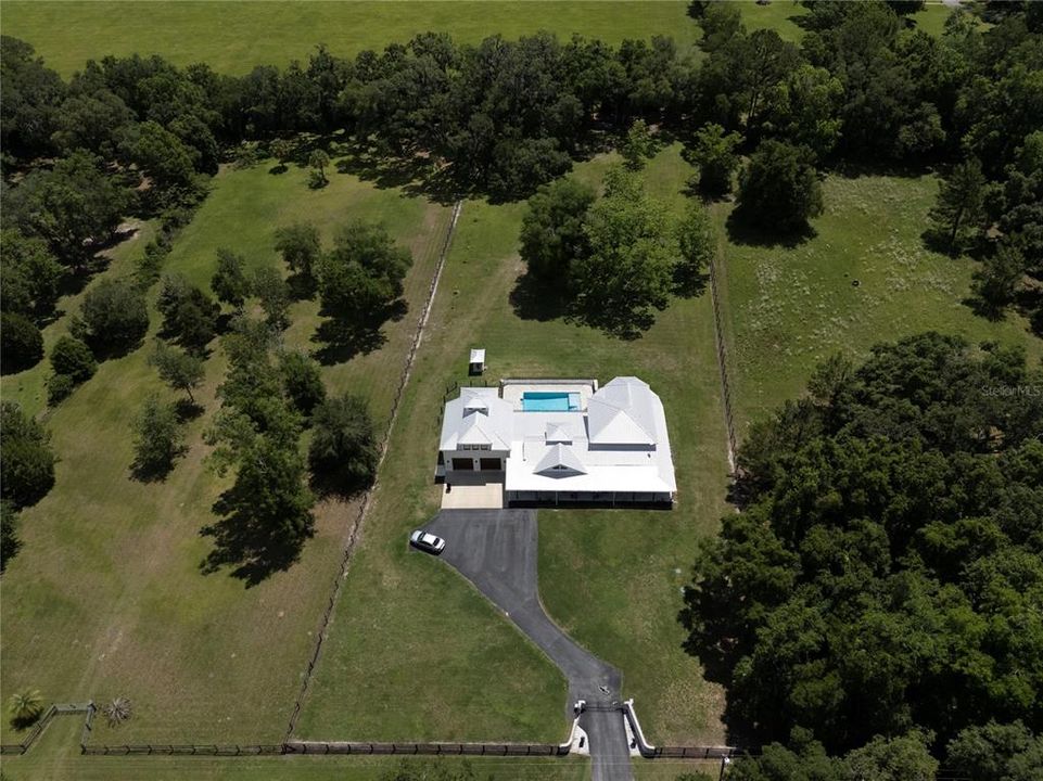 待售: $1,300,000 (6 贝兹, 5 浴室, 3647 平方英尺)