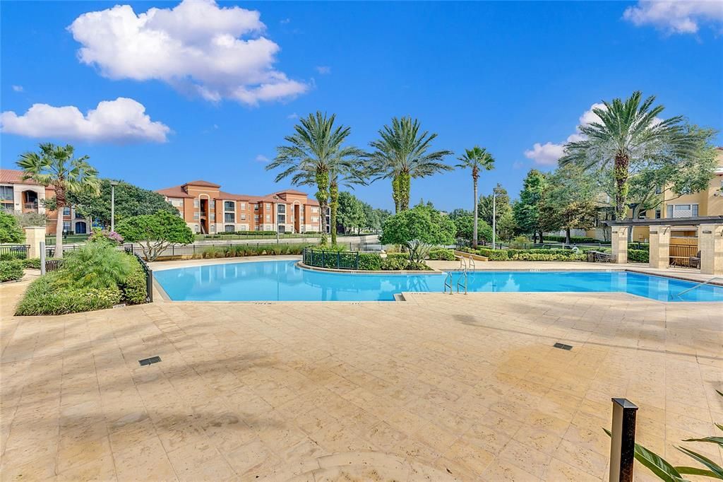 合同活跃: $1,595 (2 贝兹, 2 浴室, 1124 平方英尺)