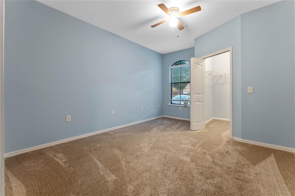 合同活跃: $1,595 (2 贝兹, 2 浴室, 1124 平方英尺)