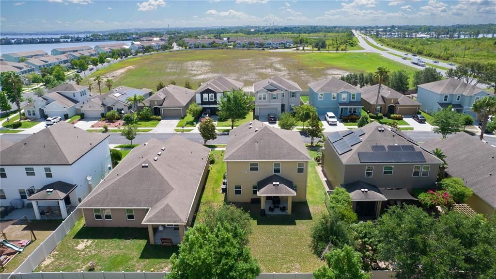 Active With Contract: $350,000 (3 beds, 2 baths, 2057 Square Feet)