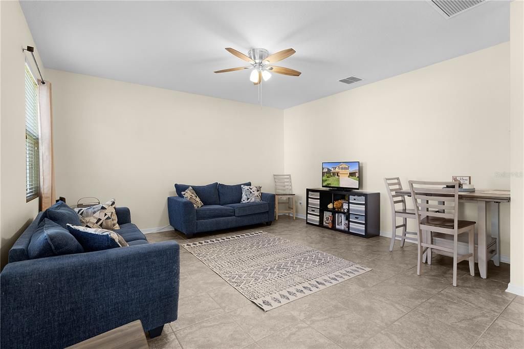 Active With Contract: $350,000 (3 beds, 2 baths, 2057 Square Feet)