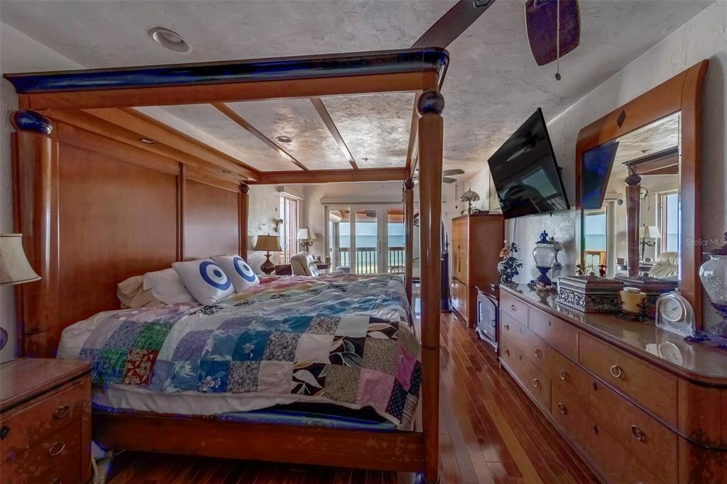 待售: $3,995,000 (8 贝兹, 6 浴室, 5580 平方英尺)