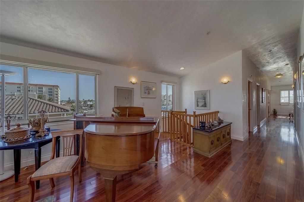 待售: $3,995,000 (8 贝兹, 6 浴室, 5580 平方英尺)