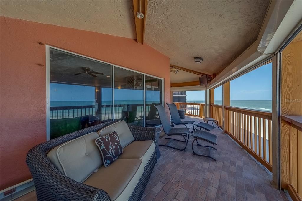 待售: $3,995,000 (8 贝兹, 6 浴室, 5580 平方英尺)