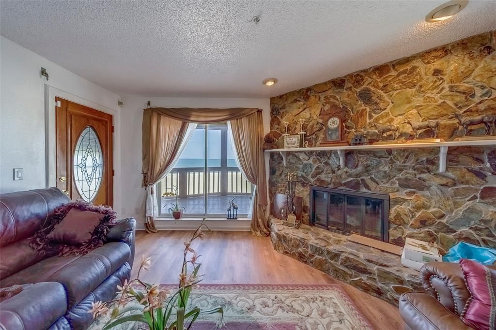 待售: $3,995,000 (8 贝兹, 6 浴室, 5580 平方英尺)