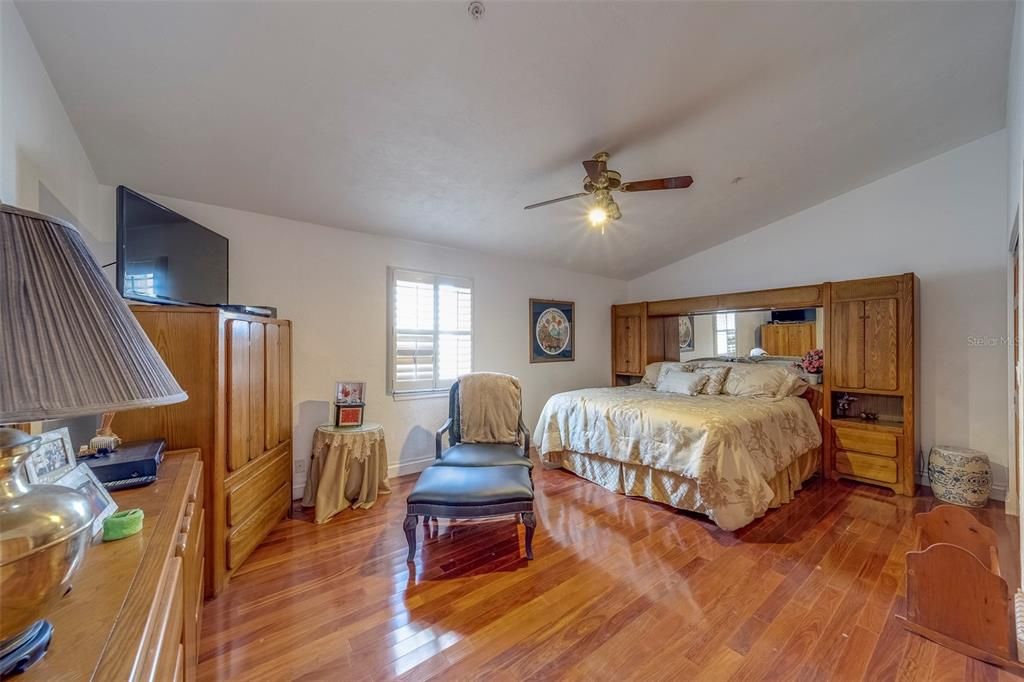 待售: $3,995,000 (8 贝兹, 6 浴室, 5580 平方英尺)