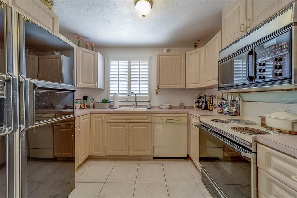 待售: $3,995,000 (8 贝兹, 6 浴室, 5580 平方英尺)