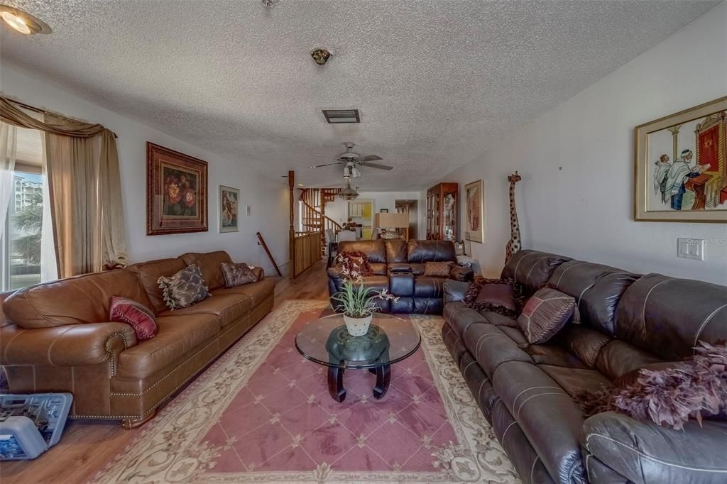 待售: $3,995,000 (8 贝兹, 6 浴室, 5580 平方英尺)