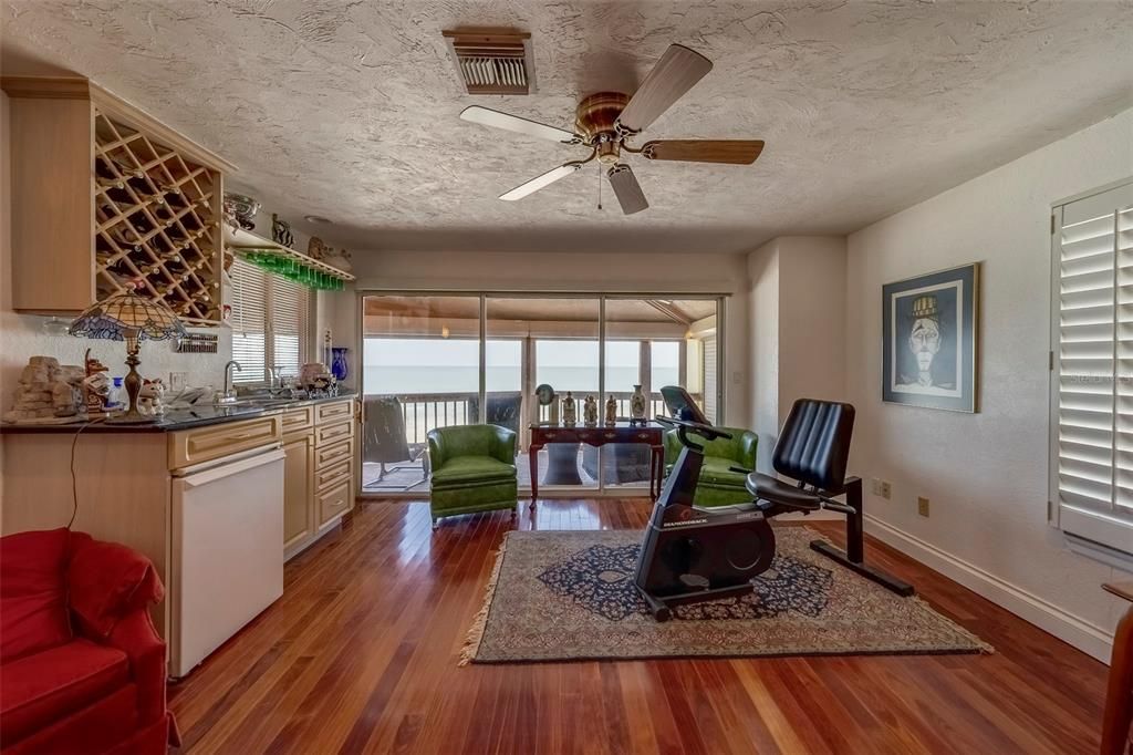 待售: $3,995,000 (8 贝兹, 6 浴室, 5580 平方英尺)