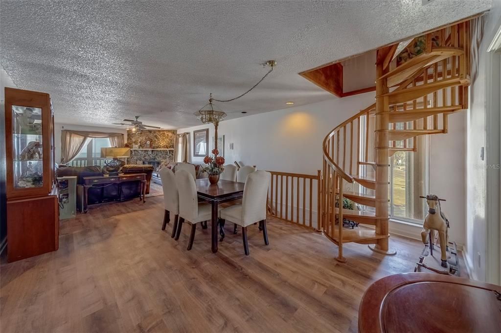 待售: $3,995,000 (8 贝兹, 6 浴室, 5580 平方英尺)