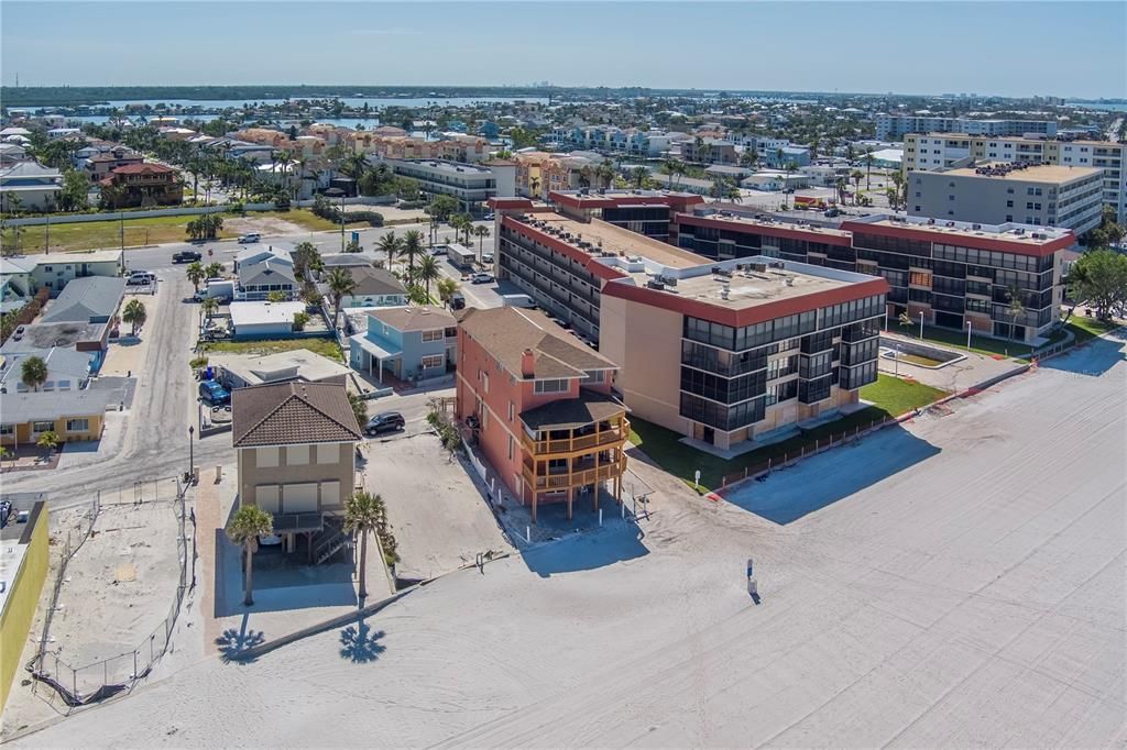 待售: $3,995,000 (8 贝兹, 6 浴室, 5580 平方英尺)