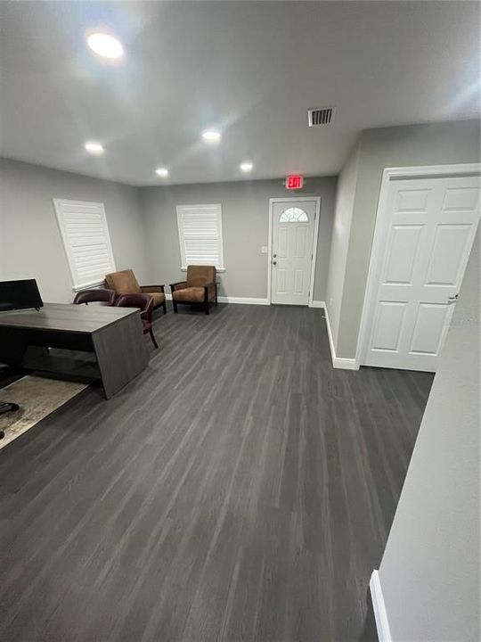 待售: $325,000 (0 贝兹, 0 浴室, 1443 平方英尺)